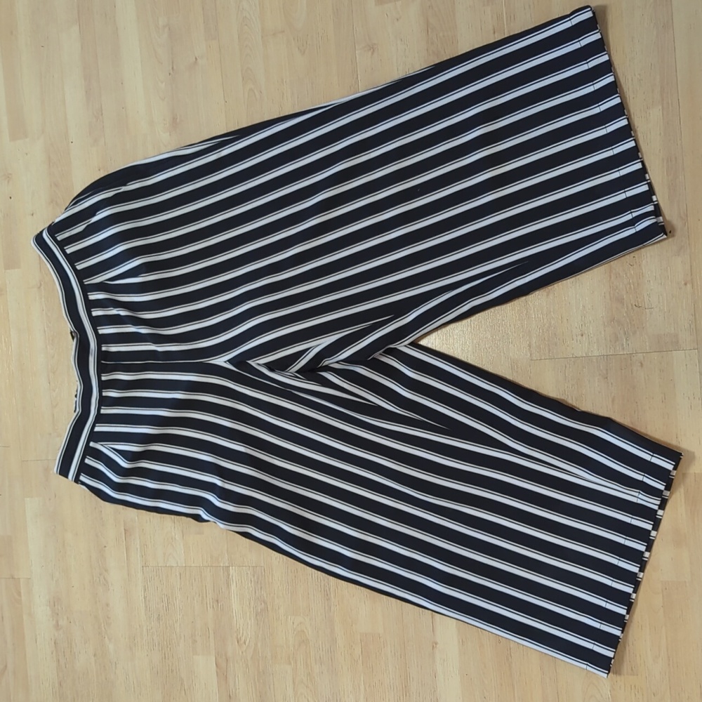 Vero Moda black/white striped pants